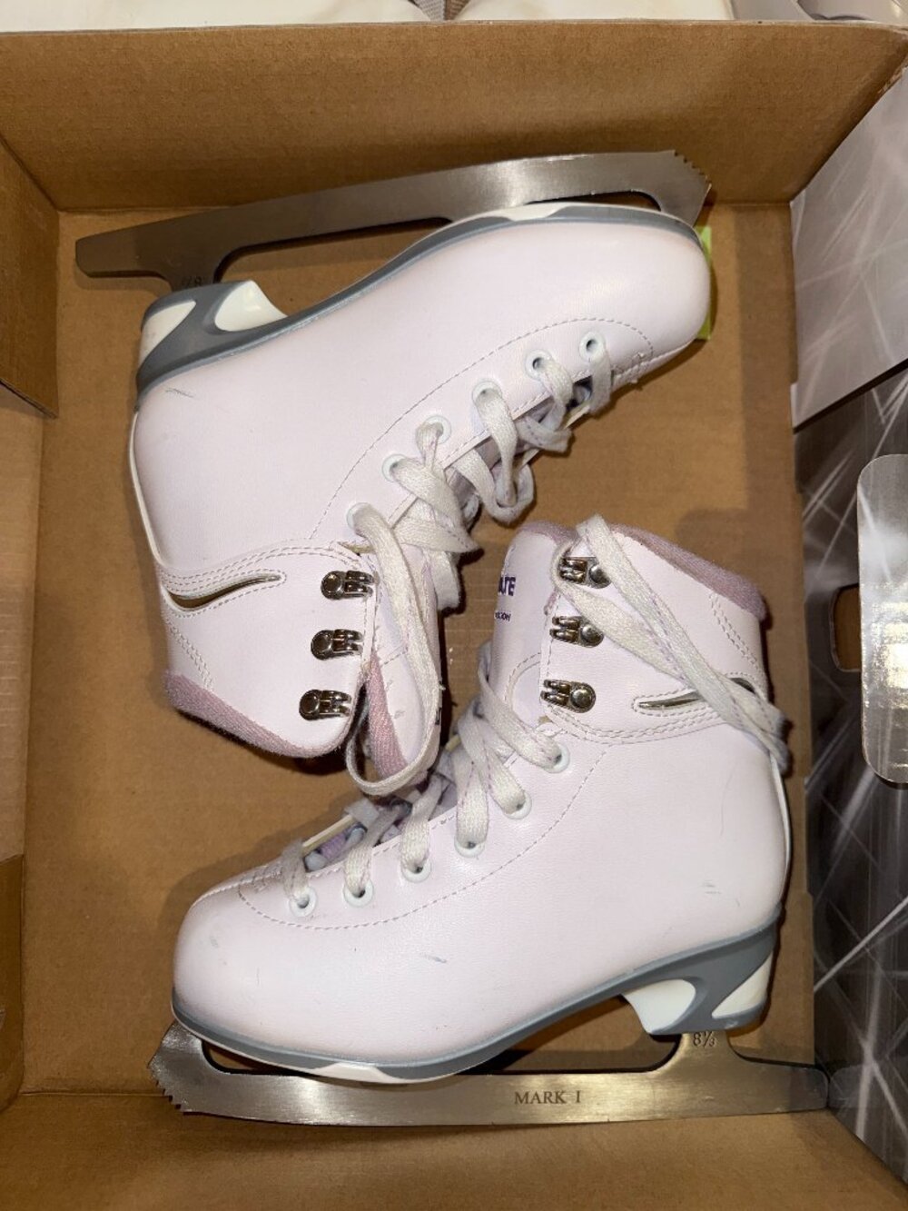 Jackson Classic SoftSkate 380 Women's/Girls' Ice Figure Skates
